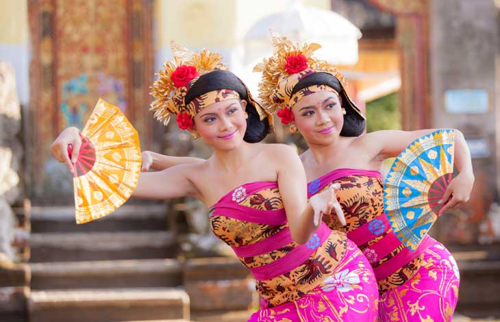 ../PackageImages/Romantic Bali/landing/Balinese-dancers.jpg